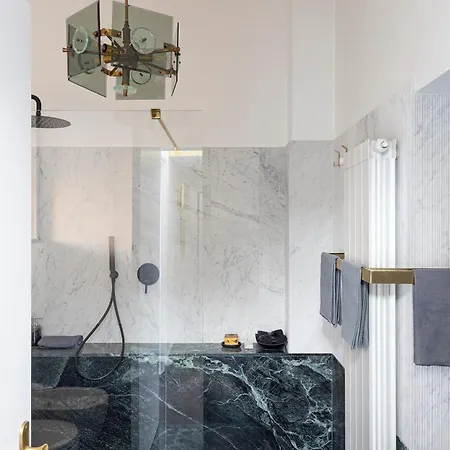 Nolo Eleganza Con Balcone E Design Lejlighed
