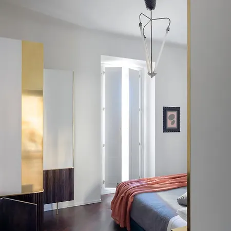 Nolo Eleganza Con Balcone E Design Milano
